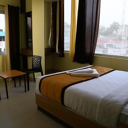 Hotel Landmark Port Blair Exterior foto